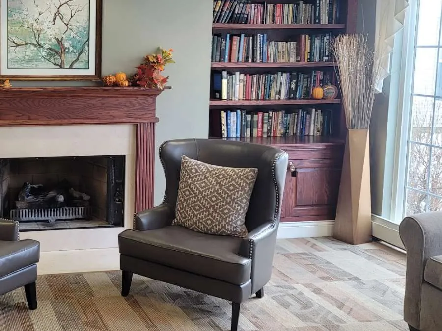 South Hills Senior Living Sitting Area in Lobby